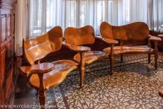 Werk van Antoni Gaudí - Werk van Antoni Gaudí, Barcelona: Antoni Gaudí ontwierp ook meubilair. In zijn huis in Park Güell zijn enkele... Werk van Antoni Gaudí - Werk van Antoni Gaudí, Barcelona: Antoni Gaudí ontwierp ook meubilair. In zijn huis in Park Güell zijn enkele...