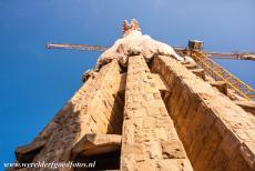 Werk van Antoni Gaudí - Werk van Antoni Gaudí, Barcelona: Als de Sagrada Família eenmaal is afgebouwd, zal ze het hoogste...