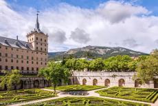 Abdijcomplex van Escorial in Madrid - Abdijcomplex van El Escorial in Madrid: De privétuin van de koningin, de Jardin de la Reina. Het Escorial heeft meerdere...