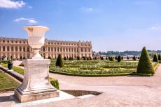 Palace and Park of Versailles - Palace and Park of Versailles: The Palace of Versailles viewed from the French gardens. The Park of Versailles is one the... Palace and Park of Versailles - Palace and Park of Versailles: The Palace of Versailles viewed from the French gardens. The Park of Versailles is one the...