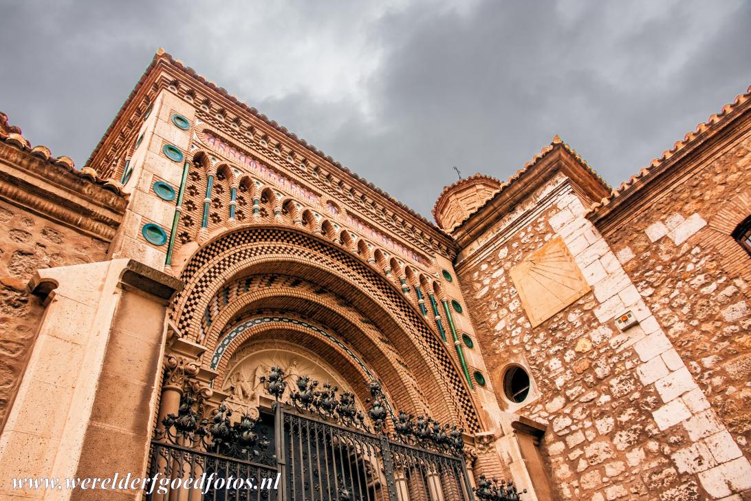 Mudéjar architectuur van Aragon - De Catedral de Santa María de Mediavilla is de kathedraal van Teruel, ze werd in de mudéjarstijl gebouwd. Spanje werd werd... Mudéjar architectuur van Aragon - De Catedral de Santa María de Mediavilla is de kathedraal van Teruel, ze werd in de mudéjarstijl gebouwd. Spanje werd werd...