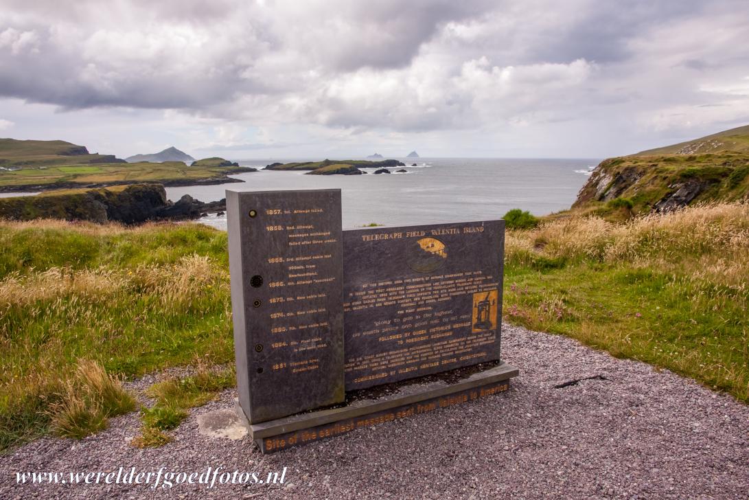 Sceilg Mhichíl - Skellig Michael - Skellig Michael (Irish: Sceilg Mhichíl): The monument at Telegraph Field on Valentia Island, here the first permanent transatlantic...