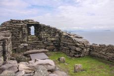 Sceilg Mhichíl - Skellig Michael - Skellig Michael (Iers: Sceilg Mhichíl): In 1820 en 1826 werden twee vuurtorens op Skellig Michael gebouwd. De...