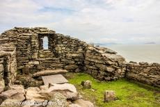Sceilg Mhichíl - Skellig Michael - Skellig Michael (Irish: Sceilg Mhichíl): The remains of the medieval chapel of the monastery. Two lighthouses were built on Skellig Michael...