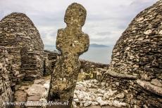 Sceilg Mhichíl - Skellig Michael - Skellig Michael - Sceilg Mhichíl: Het Ierse High Cross op de begraafplaats van het klooster staat bekend als de 'Priest's...