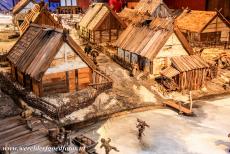 Birka en Hovgården - Op het eiland Björkö staat het Birka Museum. Hier is een maquaette van Birka te zien, zoals de Vikingstad er...