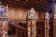 Kasteel Kronborg - De vergulde kerkbanken van de slotkapel van Kasteel Kronborg. Tot de belangrijkste vertrekken in het kasteel behoren de slotkapel en de imposante,... Kasteel Kronborg - De vergulde kerkbanken van de slotkapel van Kasteel Kronborg. Tot de belangrijkste vertrekken in het kasteel behoren de slotkapel en de imposante,...