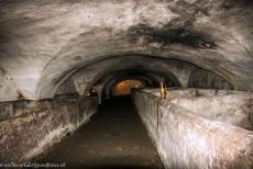 Kasteel Kronborg - De kazematten (kasematterne) onder Kasteel Kronborg werden tussen 1574 en 1576 gebouwd. Ze vormen een reusachtig, donker netwerk van... Kasteel Kronborg - De kazematten (kasematterne) onder Kasteel Kronborg werden tussen 1574 en 1576 gebouwd. Ze vormen een reusachtig, donker netwerk van...