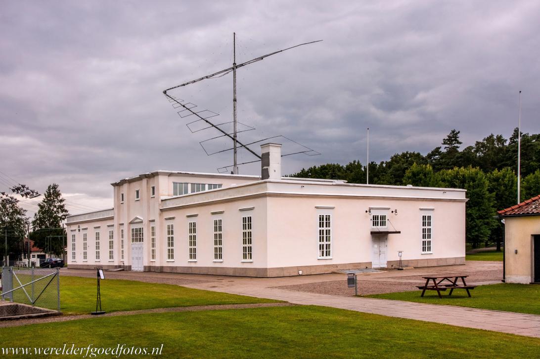 Radiostation van Grimeton, Varberg - Het hoofdgebouw van het radiostation in Grimeton bij Varberg. Het radiostation werd in 1922-1924 bij Varberg in zuidwest... Radiostation van Grimeton, Varberg - Het hoofdgebouw van het radiostation in Grimeton bij Varberg. Het radiostation werd in 1922-1924 bij Varberg in zuidwest...