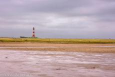 Duitse deel van de Waddenzee - Waddenzee: Het Westerheversand en de vuurtoren van Westerheversand. De Waddenzee strekt zich uit langs de kust van drie landen:&nbsp;Nederland,...