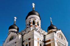Historisch centrum van Tallinn - Historisch centrum (oude stad) van Tallinn: De imposante uivormige koepels van de Alexander Nevski kathedraal, de kathedraal is de hoofdkerk...