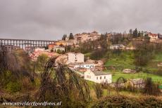 Oude stad van Segovia en het aquaduct - De oude stad van Segovia met het aquaduct: Segovia is een stadje in centraal Spanje. Segovia heeft een lange geschiedenis, de stad werd in de...