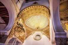 Historische stad van Toledo - Historische stad Toledo: De Santa Maria la Blanca is een voormalige synagoge in de stad Toledo. Na jaren van tolerantie ten opzichte van de...