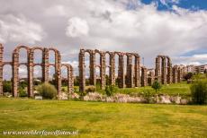 Archeologisch ensemble van Mérida - Archeologisch ensemble van Mérida: Het Los Milagros Aquaduct staat buiten de stad Mérida, het aqueduct dateert uit de 1ste...