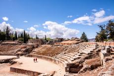 Archeologisch ensemble van M&eacute;rida - Archeologisch ensemble van M&eacute;rida: Het Romeinse amfitheater van M&eacute;rida werd in 8 v.Chr. in gebruik genomen. Er werden...