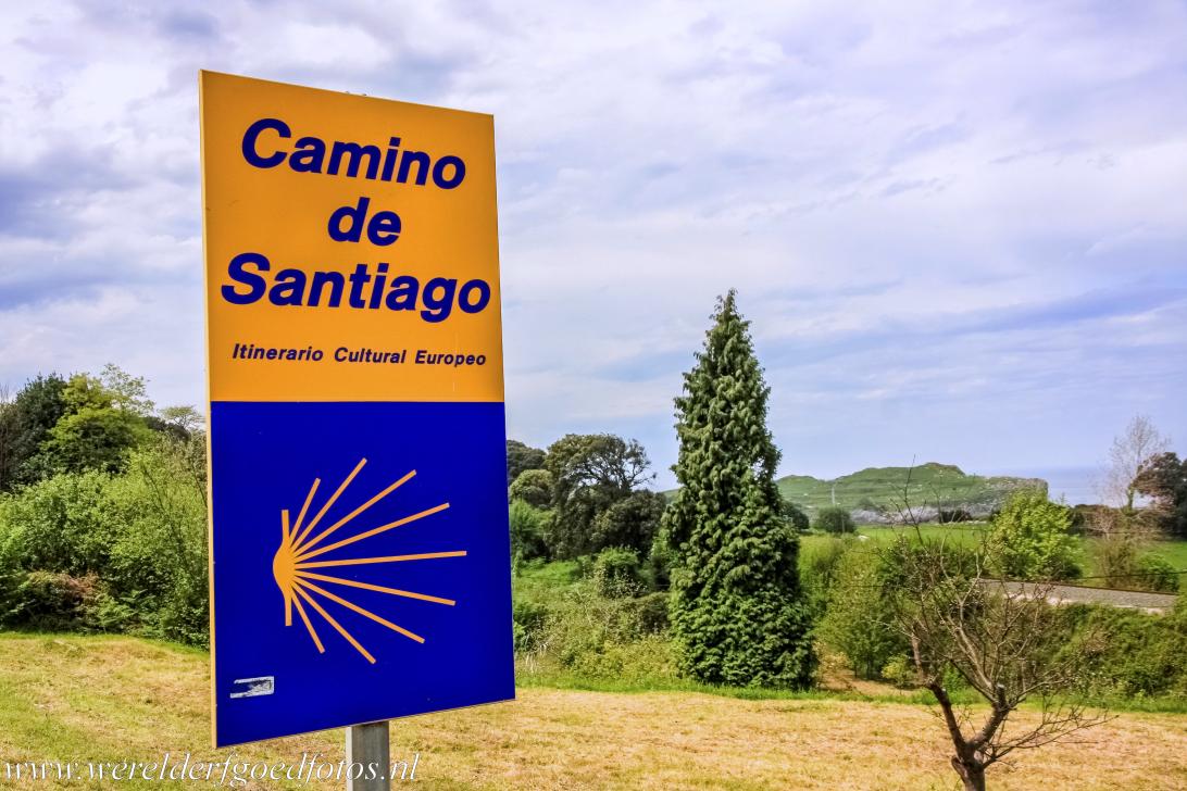 Routes in Frankrijk naar Santiago de Compostela - De pelgrimsroute naar Santiago de Compostela bestaat uit een netwerk van routes, die vanuit heel Europa naar de kathedraal van Santiago de... Routes in Frankrijk naar Santiago de Compostela - De pelgrimsroute naar Santiago de Compostela bestaat uit een netwerk van routes, die vanuit heel Europa naar de kathedraal van Santiago de...