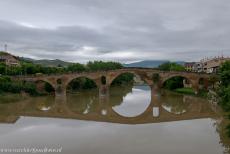 Routes in Frankrijk naar Santiago de Compostela - Pelgrimsroutes in Frankrijk naar Santiago de Compostela: De romaanse brug in Puente la Reina. De Franse vertakkingen van de route naar...