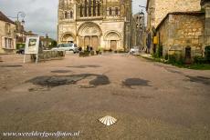 Routes in Frankrijk naar Santiago de Compostela - Pelgrimsroutes in Frankrijk naar Santiago de Compostela: De basiliek Sainte-Marie-Madeleine in Vézelay is het beginpunt van de Via...