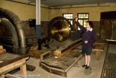 Houtpulp en kartonfabriek van Verla - Een cirkelzaag uit de eerste jaren van de 20ste eeuw in de houtpulp en kartonfabriek van Verla. De fabriek van Verla gebruikte hout als grondstof...