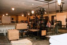 Houtpulp- en kartonfabriek van Verla - De houtpulp- en kartonfabriek van Verla werd aangedreven door de waterkracht van een stroomversnelling van de ernaast gelegen rivier. Via een... Houtpulp- en kartonfabriek van Verla - De houtpulp- en kartonfabriek van Verla werd aangedreven door de waterkracht van een stroomversnelling van de ernaast gelegen rivier. Via een...