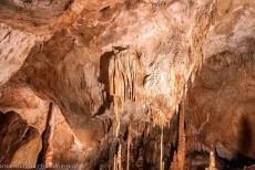Grotten van de Slowaakse Karst - Domica grot - Grotten van de Aggtelek Karst en Slowaakse Karst: Druipsteenformaties in de Slowaakse Domica grot. In 1995 werd een groot aantal...