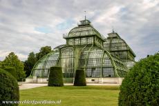 Paleis en tuinen van Schönbrunn - Paleis en tuinen van Schönbrunn: Het Palmenhuis is de grootste van de vier kassen in de tuinen van Paleis...