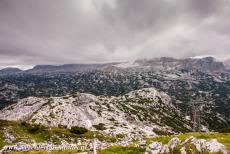 Hallstatt-Dachstein / Salzkammergut - Cultuurlandschap Hallstatt-Dachstein / Salzkammergut: De gletsjer van de Dachstein is bij heel helder weer vanaf de Gjaidalm te zien. De...