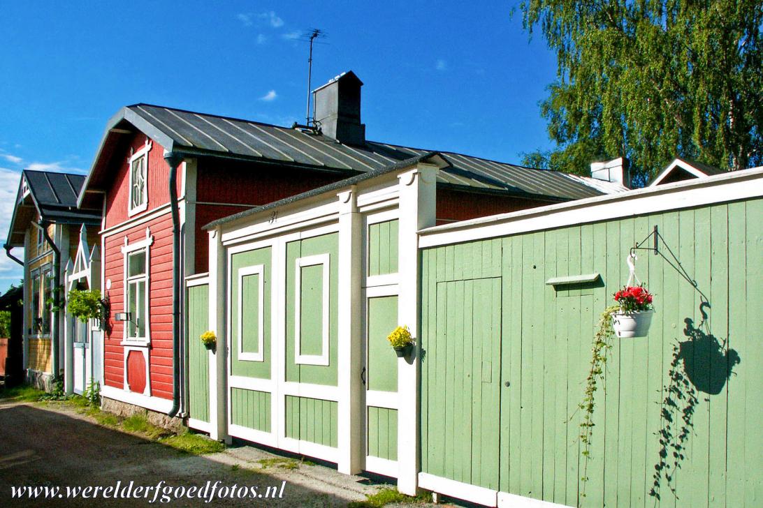 Oud Rauma - Oud Rauma is een authentieke Scandinavische stad met historische houten huizen. De Heilige Kruiskerk is het middelpunt van de stad. Een... Oud Rauma - Oud Rauma is een authentieke Scandinavische stad met historische houten huizen. De Heilige Kruiskerk is het middelpunt van de stad. Een...
