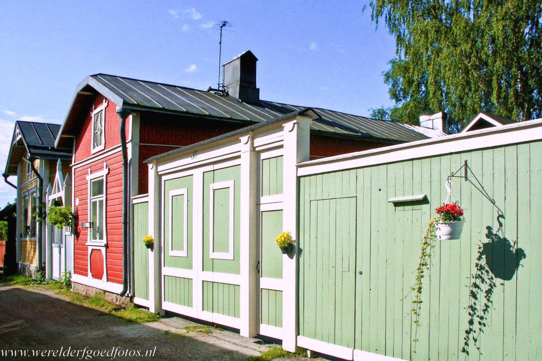 Oud Rauma - Oud Rauma is een authentieke Scandinavische stad met historische houten huizen. De Heilige Kruiskerk is het middelpunt van de stad. Een... Oud Rauma - Oud Rauma is een authentieke Scandinavische stad met historische houten huizen. De Heilige Kruiskerk is het middelpunt van de stad. Een...