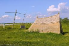 Fertö / Neusiedlersee Cultural Landscape - Fertö / Neusiedlersee Cultural Landscape: A small shepherd's hut made of reeds next to a draw well in the Seewinkel, near the...