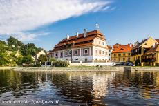  Historisch centrum van Český Krumlov - Historisch centrum van Český Krumlov: De rivier de Moldau meandert door de historische stad Český Krumlov. De stad komt in 1253...