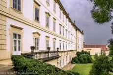 Cultuurlandschap van Lednice-Valtice - Cultuurlandschap van Lednice-Valtice: Het kasteel van Valtice, ook Château Valtice. Valtice wordt omgeven door een landschap van... Cultuurlandschap van Lednice-Valtice - Cultuurlandschap van Lednice-Valtice: Het kasteel van Valtice, ook Château Valtice. Valtice wordt omgeven door een landschap van...