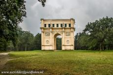 Cultuurlandschap van Lednice-Valtice - Cultuurlandschap van Lednice-Valtice: De tempel van Diana tijdens een zware regenbui, ze werd gebruikt als een jachthut en stond ook bekend...