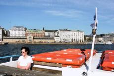 Fortress of Suomenlinna - The Helsinki to Suomenlinna ferry in the harbour of Helsinki in front of the Helsinki Kauppatori, the Market Square and Market Hall. The ferry...