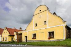 Holašovice Historical Village - Holašovice Historical Village: The houses of Holašovice date from the 18th and 19th century and are constructed in...