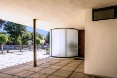 Tugendhat Villa in Brno - Tugendhat Villa in Brno: The main entrance hall of the villa. The architect and furniture designer Ludwig Mies van der Rohe designed the...