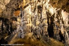 Caves of Aggtelek Karst - Baradla - Caves of Aggtelek Karst: A dripstone formation in the Hungarian Baradla Cave. The entrance of the cave network is situated in Hungary, but...