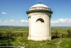 Cultuurlandschap Fertö / Neusiedlersee - Cultuurlandschap van de Fertö / Neusiedlersee: De Gloriette staat in de omgeving van het dorp Fertöboz in Hongarije. De...