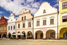 Historisch centrum van Telč - Historisch centrum van Telč: Het Zachariáš van Hradec plein is het marktplein van de stad, aan het plein staan huizen in de...