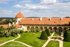 Historisch centrum van Telč - Historisch centrum van Telč: Het kasteel van Telč staat middenin het historische centrum van de stad. Na een brand in 1530 werd het gotische...