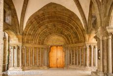 Joodse wijk en St. Procopius Basiliek in Třebíč - Joodse wijk en St. Procopius Basiliek in Třebíč: Het hoofdportaal van de St. Procopius Basiliek wordt de 'Paradijs Poort'...