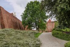 Historisch centrum van Warschau - Historisch centrum van Warschau: De oorspronkelijk Barbakan van Warschau maakte deel uit van de 16de eeuwse verdedigingswerken van Warschau.... Historisch centrum van Warschau - Historisch centrum van Warschau: De oorspronkelijk Barbakan van Warschau maakte deel uit van de 16de eeuwse verdedigingswerken van Warschau....