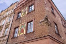Historisch centrum van Warschau - Historisch centrum van Warschau: Een huis aan het marktplein, de Rynek Starego Miasta. Rynek Starego Miasta met de omringende herenhuizen... Historisch centrum van Warschau - Historisch centrum van Warschau: Een huis aan het marktplein, de Rynek Starego Miasta. Rynek Starego Miasta met de omringende herenhuizen...