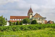 Kloostereiland Reichenau - Kloostereiland Reichenau: De romaanse St. Petrus en St. Pauluskerk in het dorpje Niederzell is de op een na oudste kerk op het Kloostereiland...