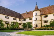 Kloostereiland Reichenau - Kloostereiland Reichenau:&nbsp;Het benedictijner klooster van Reichenau werd ontbonden in 1803. Het voormalige&nbsp;kloostergebouw dient...