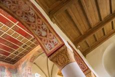 Kloostereiland Reichenau - Kloostereiland Reichenau:&nbsp;De kapitelen&nbsp;en&nbsp;arcades in de St. Georgkerk in Oberzell zijn allemaal gedecoreerd. De schilderingen in...