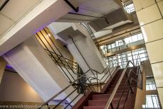 Van Nellefabriek - De Van Nellefabriek, een van de grootste iconen van de 20ste eeuwse industriële architectuur. De fabriek staat bekend om haar...