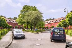 Berlin Modernism Housing Estates - Berlin Modernism Housing Estates: These rows of houses in 'Die H&uuml;sung' are part of the Gro&szlig;siedlung Britz housing estate. The...