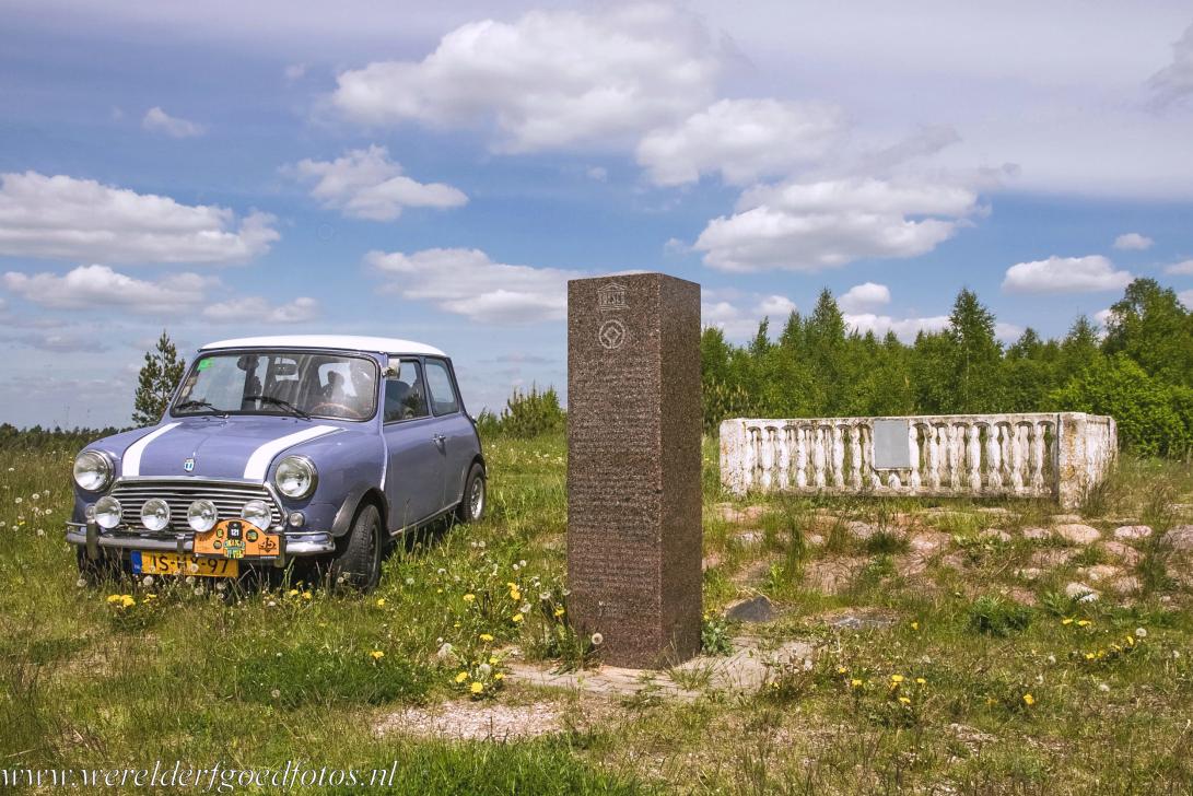 Geodetische Boog van Struve - Een meetpunt van de Geodetische Boog van Struve in Litouwen bij Meškonys, een dorp niet ver van Vilnius. Op weg naar het IMM... Geodetische Boog van Struve - Een meetpunt van de Geodetische Boog van Struve in Litouwen bij Meškonys, een dorp niet ver van Vilnius. Op weg naar het IMM...