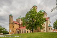 De Mariendom en Michaelskerk, Hildesheim - De romaanse Michaeliskirche of de St. Michael in het Duitse Hildesheim is een voorbeeld van de Ottoonse kerkarchitectuur. Het meest...